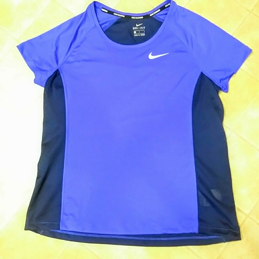 (NWOT) Nike dri-fit running shirt